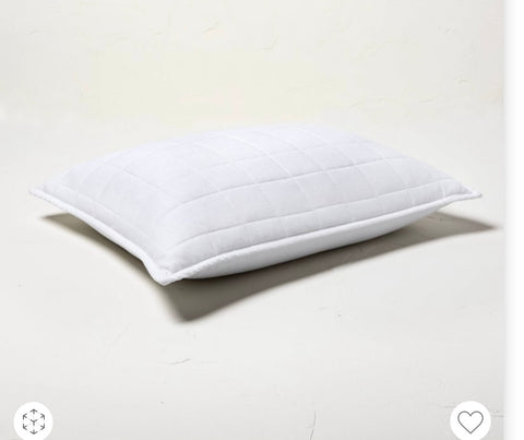 Standard Heavyweight Linen Blend Quilt
Pillow Sham White - Casaluna™